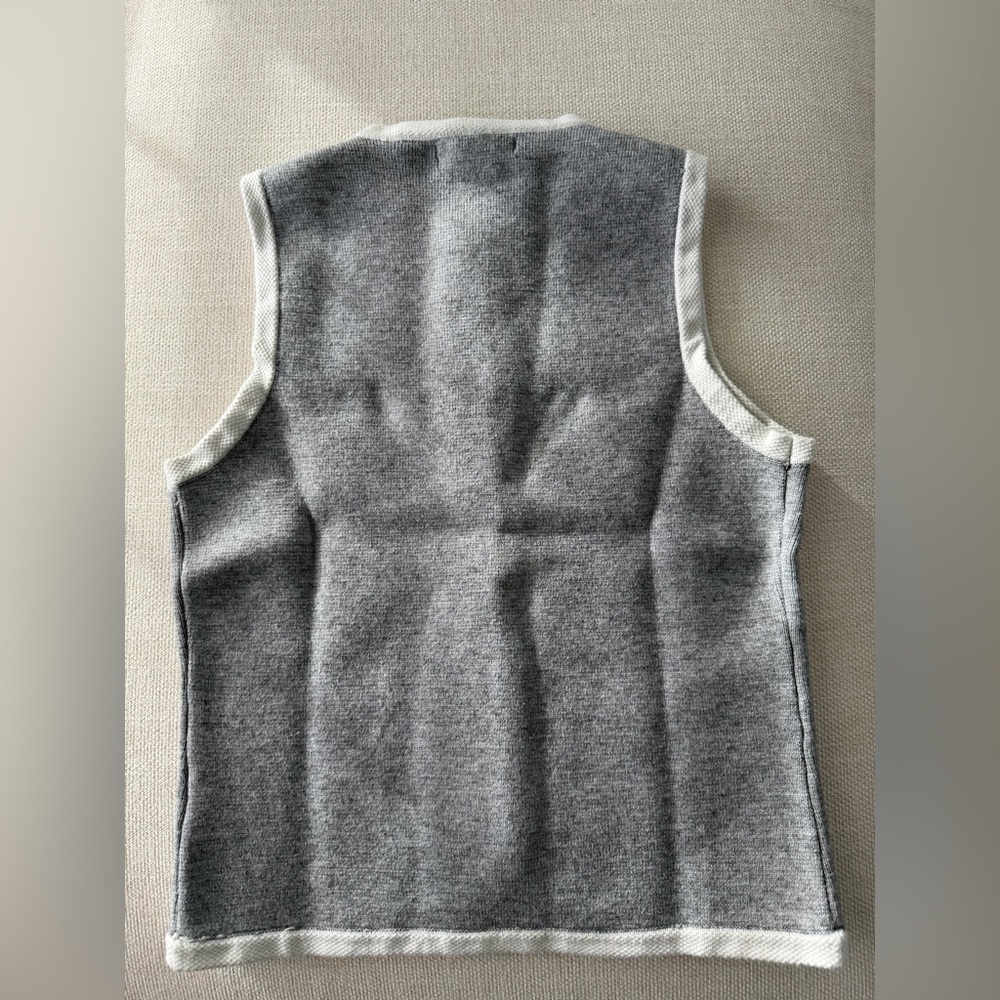 Vest - Picture 4 of 6